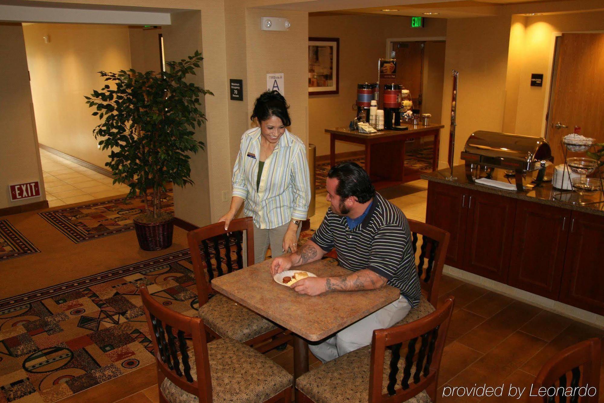 Hampton Inn & Suites Highland San Bernardino Restaurant photo