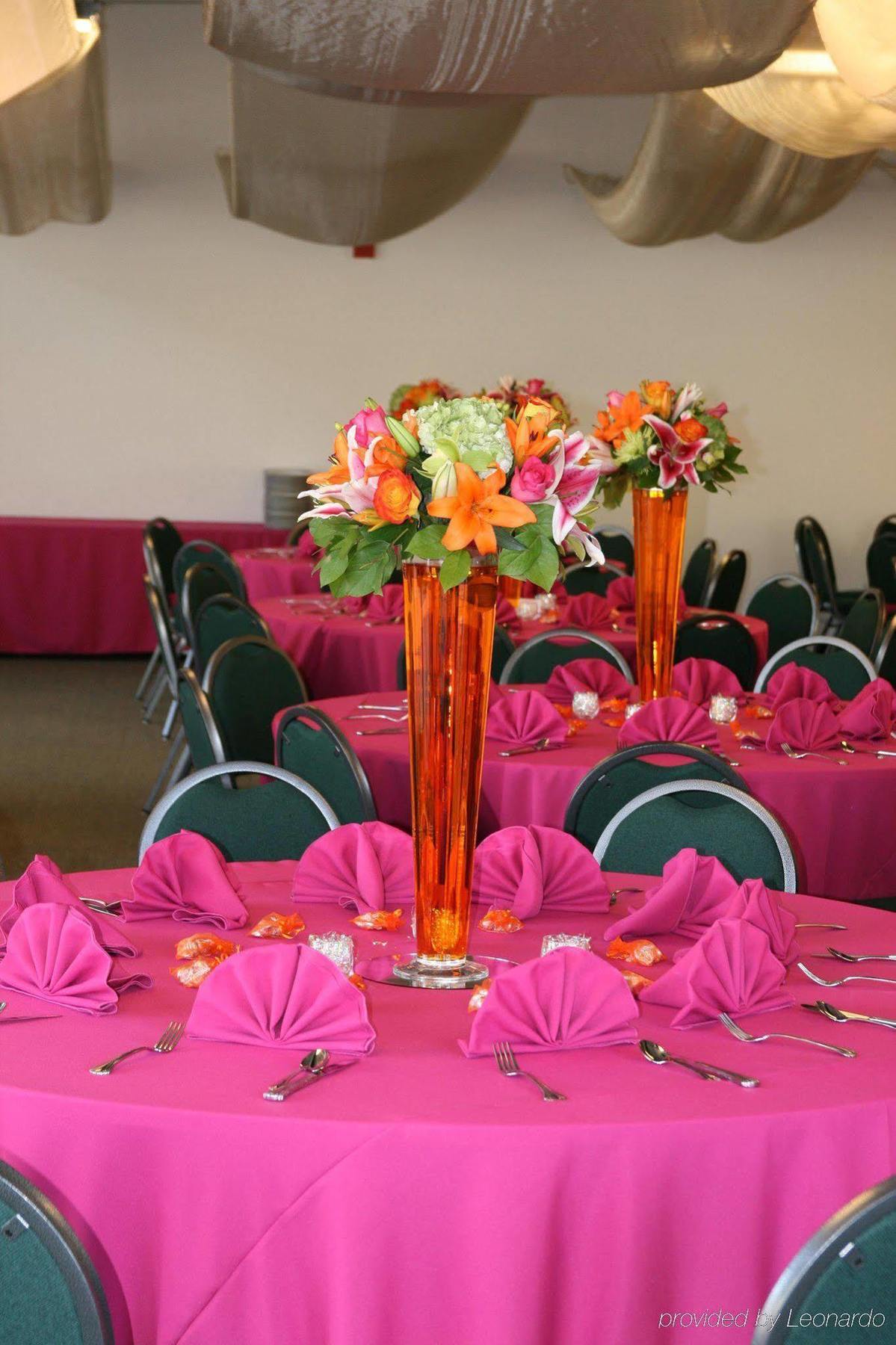 Hampton Inn & Suites Highland San Bernardino Restaurant photo